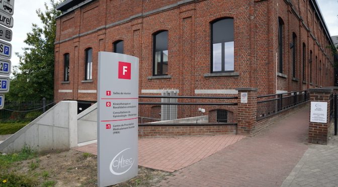 Inhuldiging van gebouw F in het ziekenhuis van Braine-l’Alleud-Waterloo